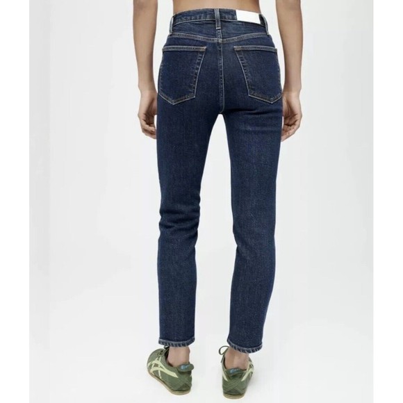 Re/done 90s Comfort Stretch High Rise Ankle Crop Dark Rinse Color Size 26 NWT - Picture 2 of 15